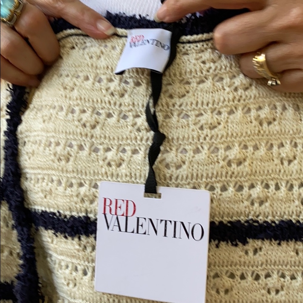 Valentino - Picture 7 of 9